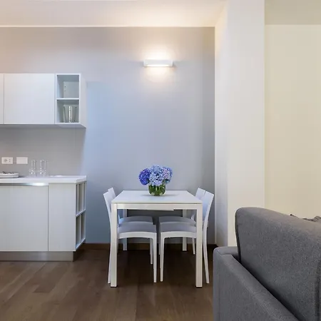 Palazzo Tatti - Bymyhomeincomo Apartment